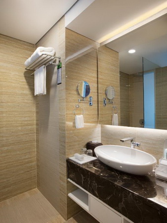 Best Western Premier Deluxe Room (Bathroom)