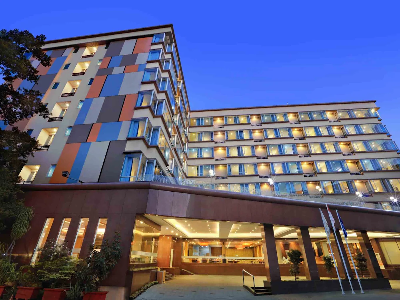 Aston Inn Gideon Hotel Building