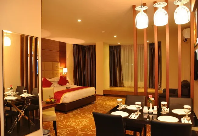 Gideon Hotel Executive Suite