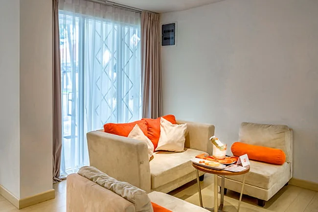Harris Barelang Resort Suite Room (Living Room)