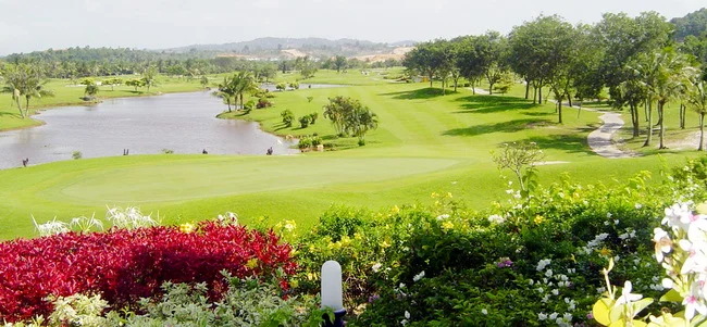 Indah Puri Golf Green