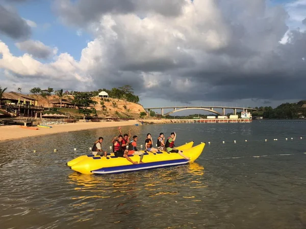 sbs resort (banana boat)