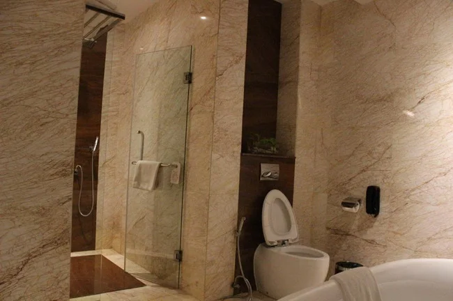 Swiss Belhotel Harbour Bay President Suite Bath Room