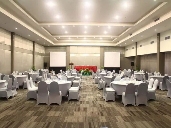 The Hills Hotel Ballroom