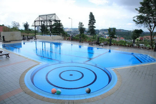 Vista Swimming Pool