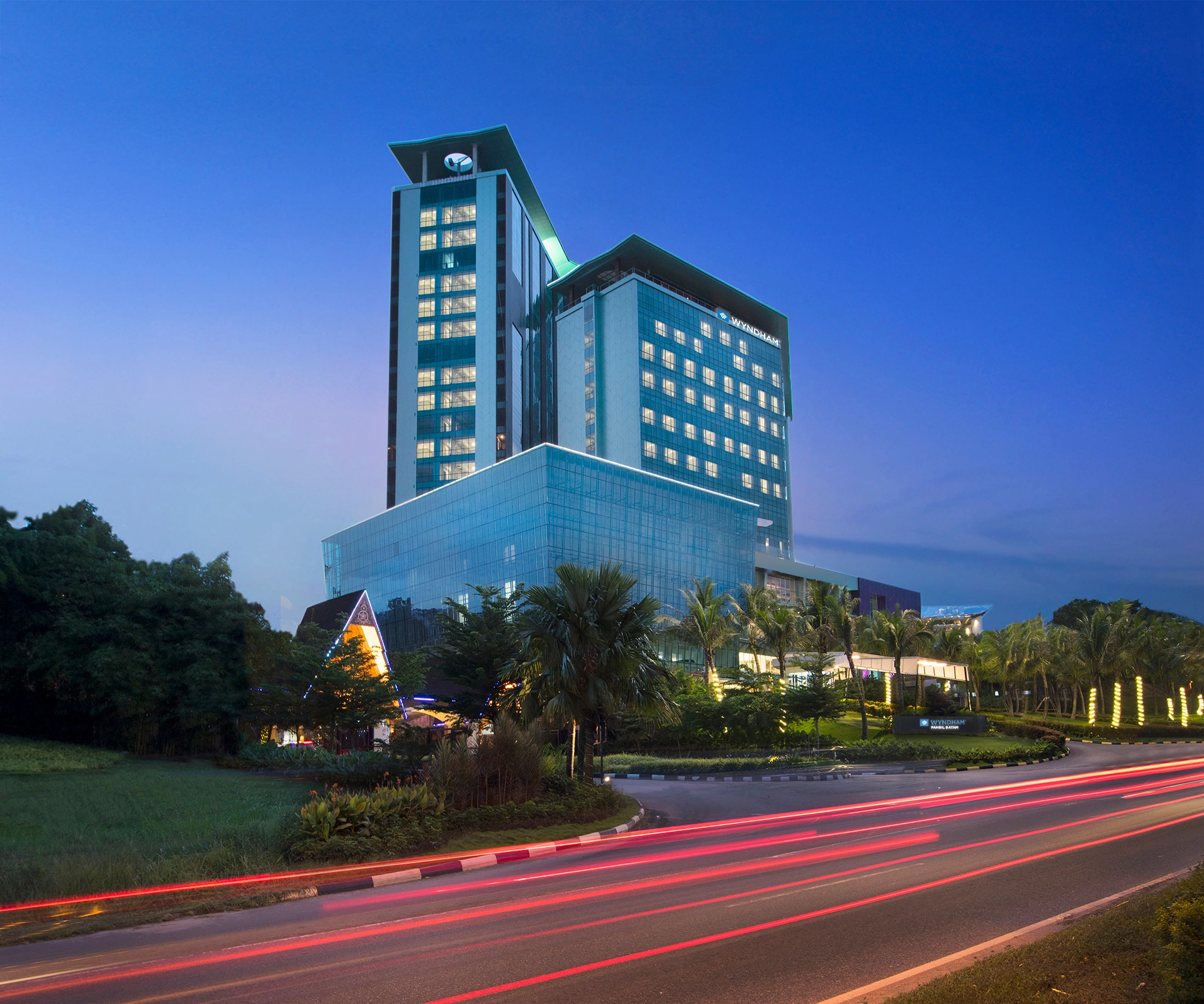 Wyndham Panbil Batam Exterior