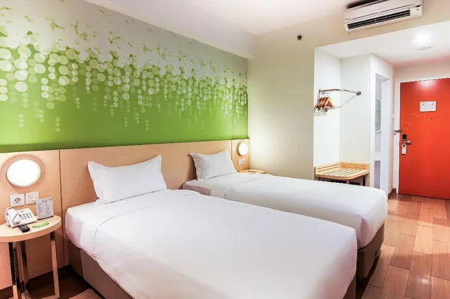 Zest Hotel Twin Bed Room