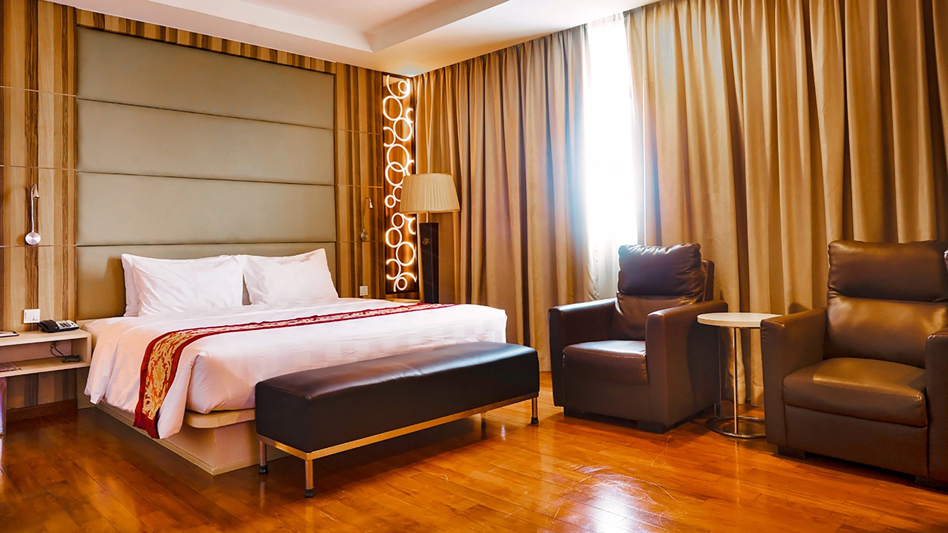 Nagoya Hill Hotel Deluxe Room