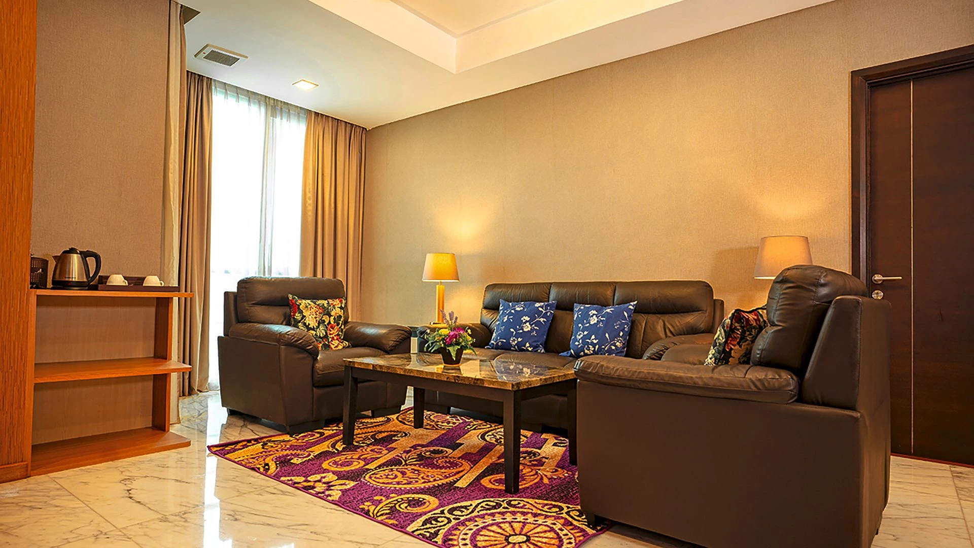 Nagoya Hill Hotel Governer Suite